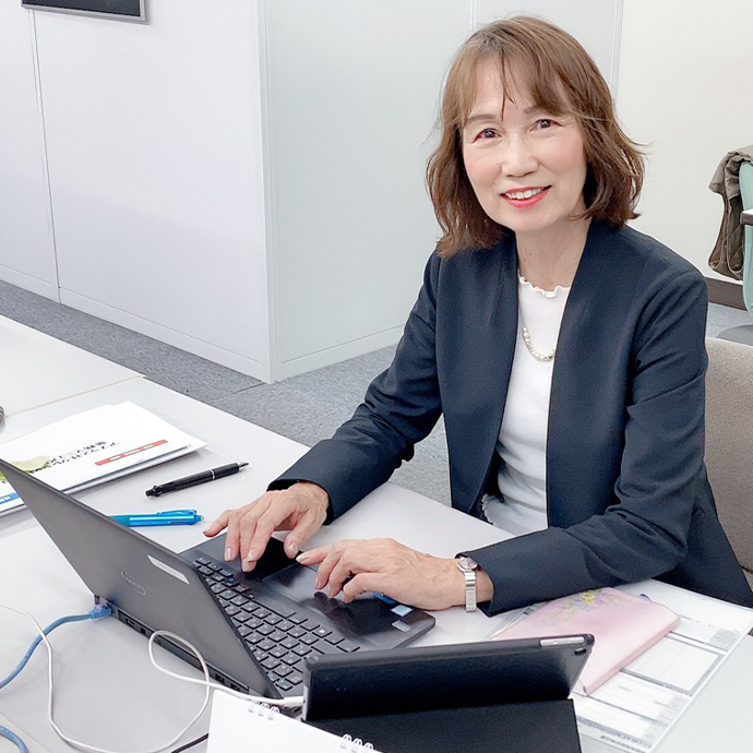 榊田 文子