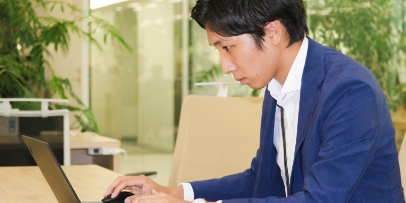 常に時代の変化のど真ん中。ICT通信事業の８年目社員が語る、クライアントのビジネスを支える法人営業の醍醐味。